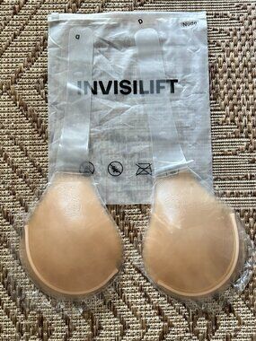 INVISILIFT Brand NWOT Cup Size D Nude Silicone Bra With Strap Extensions
